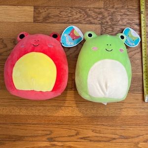 Set of 2 Wendy green Frog & Obu Red Frog Squishmallows NWT